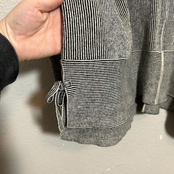 CAbi Cupid Cardigan 3526 Full Zip Sweater S Boxy Oversize Black Stripe Lagenlook - Picture 6 of 8